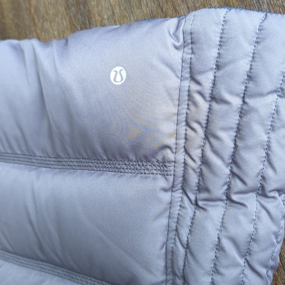 EUC Lululemon Down Hooded Vest Reversible in Double Grey Size 2 - Picture 5 of 7